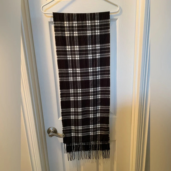 💯% Cashmere scarf made in Scotland, unisex,12” x 66” - Picture 1 of 6